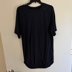 lululemon athletica Men's Dark Navy License to Train Short-Sleeve Shirt